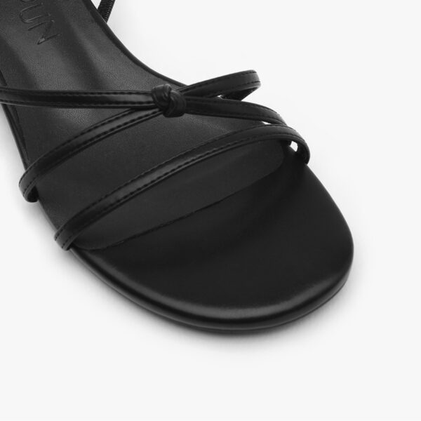 Rhaelin Round Strap Sandals (2cm)