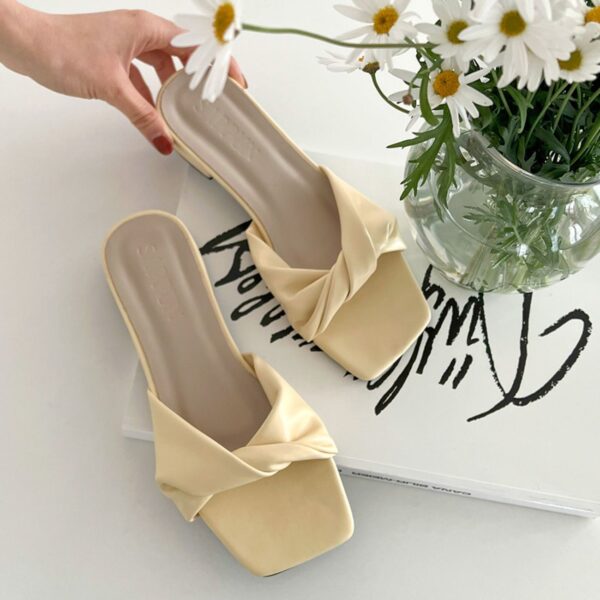 Shuany Twisted Strap Slipper (2cm)